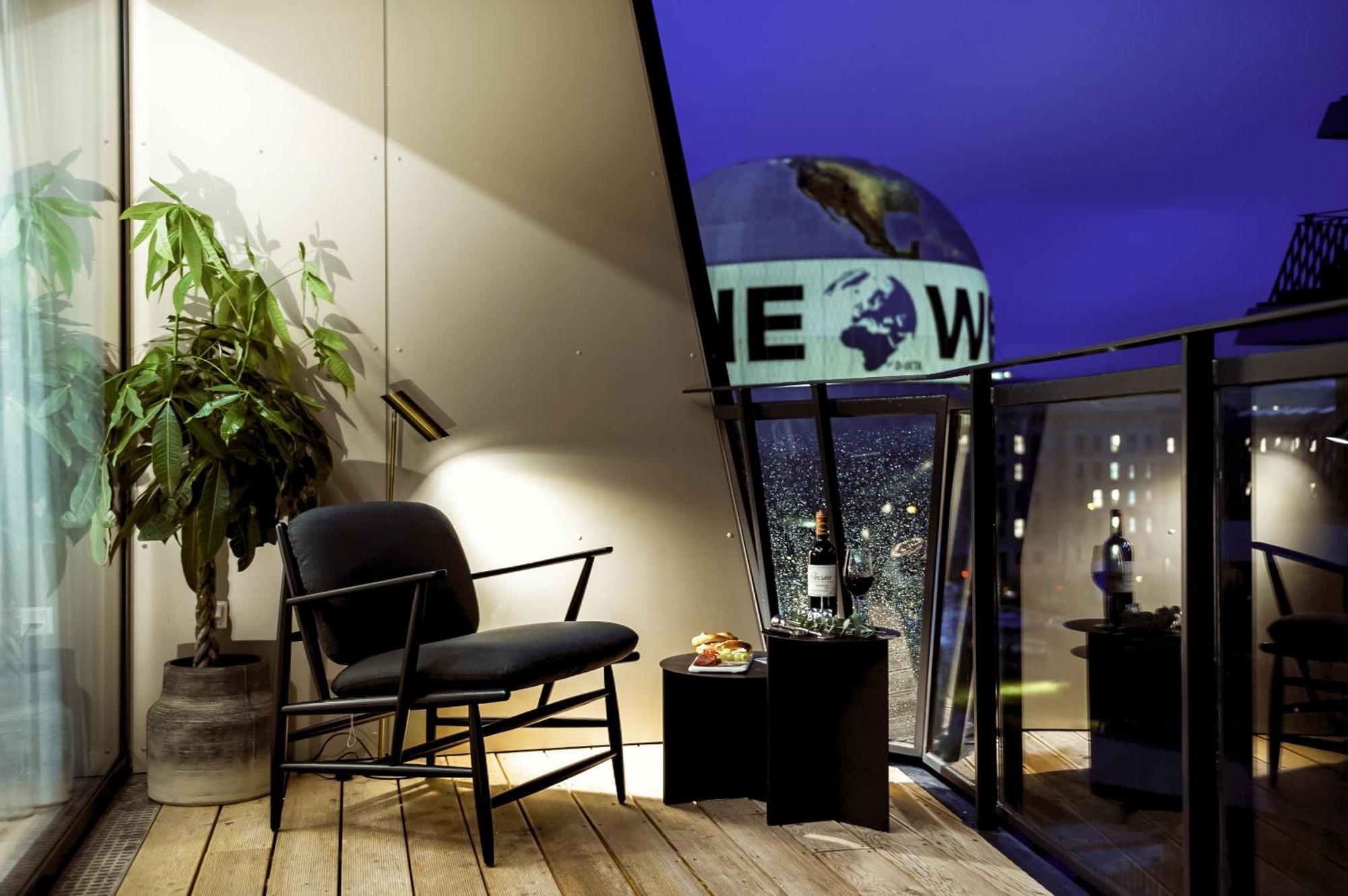 Apartment with Balcony